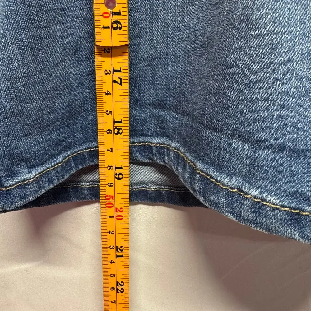 Women's Lee Riders Midrise Bermuda Denim Jean Shorts Sz 16 Summer Beach Casual